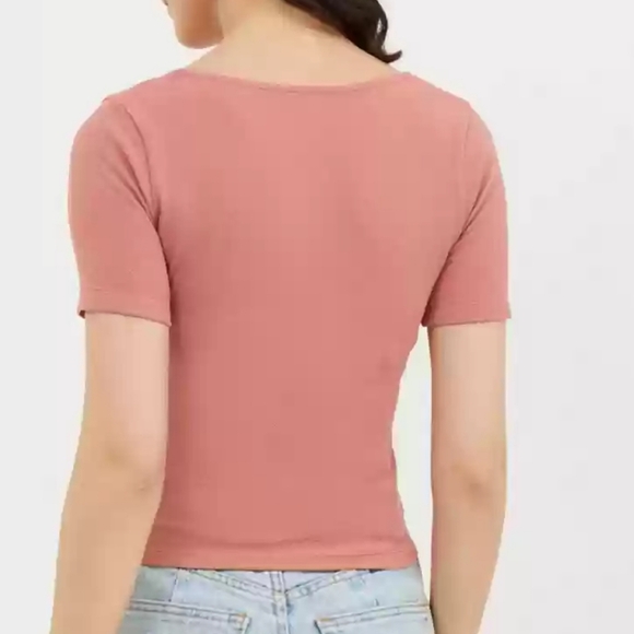 DIP short sleeve cropped tee , peach , size MEDIUM - Picture 2 of 6